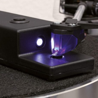 picture of an ultrasonic turntable stylus cleaner for contact- free cleaning of your turntable stylus or needle